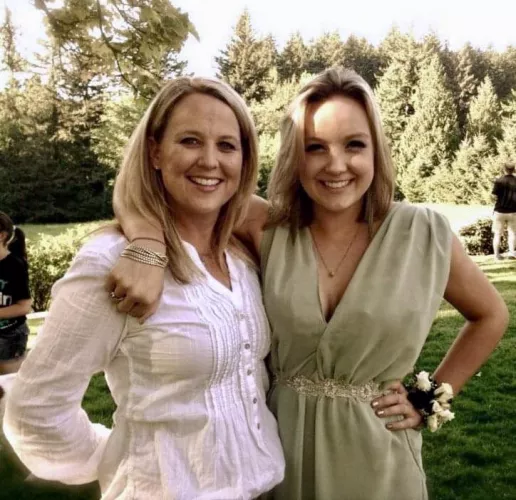 Mom or daughter? by ButterflyIll3114