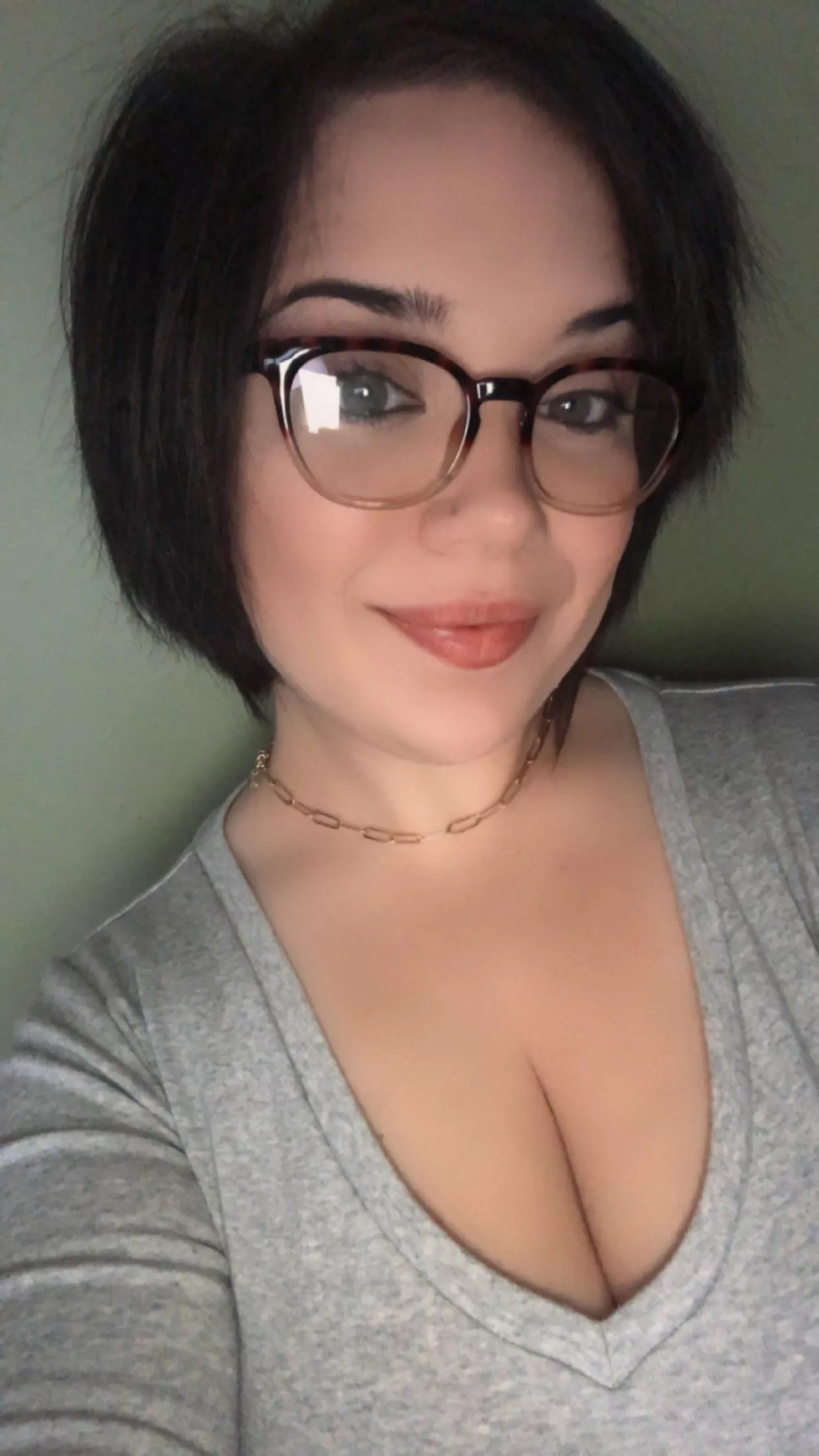 Mom x2. Short haired milfy 😘💕 posted by msdizzy420