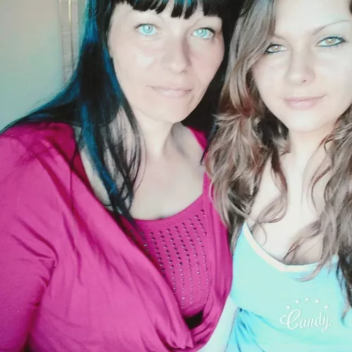 Momma or daughter? by Fjm88