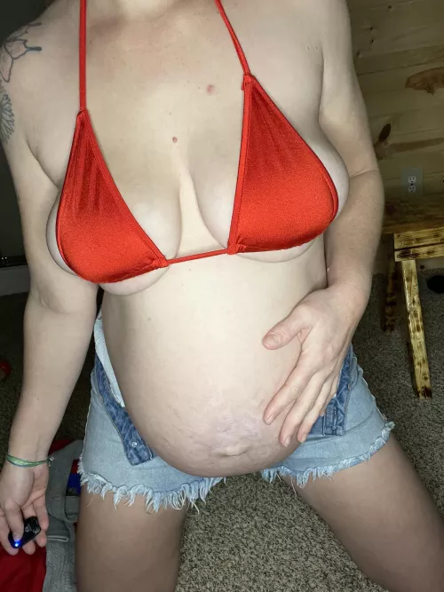 Mommas busting at the seams! by Ill-Mail8978