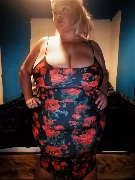 Mommy 💋 by WeirdNStuff