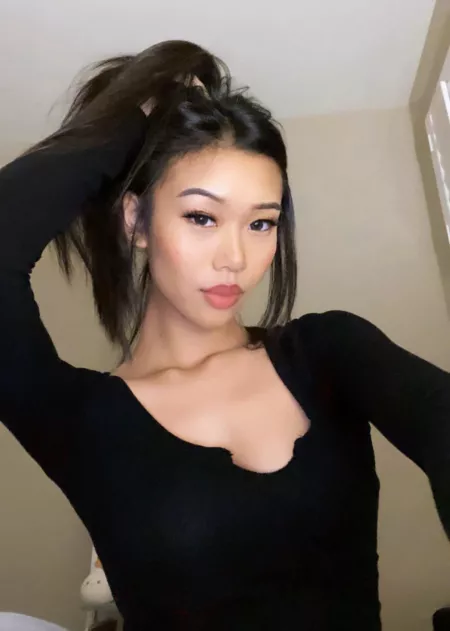 Mommy by hornychilicorndog