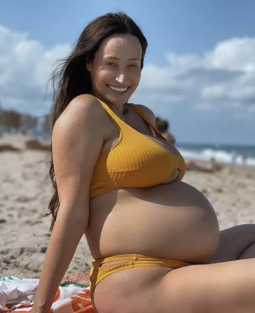 Mommy full of milk by jseth384