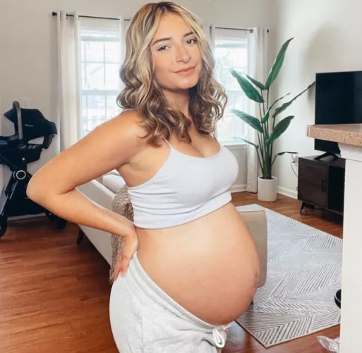 mommy hottie 😳 (8 months) by babyydadyy