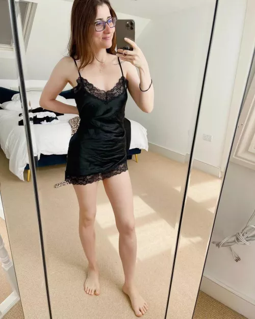 Mommy seeking for a submissive slave you can chat me up snap: Add me on Snapchat! Username: mistresssandra8 https://www.snapchat.com/add/mistresssandra8 by bethsandra123