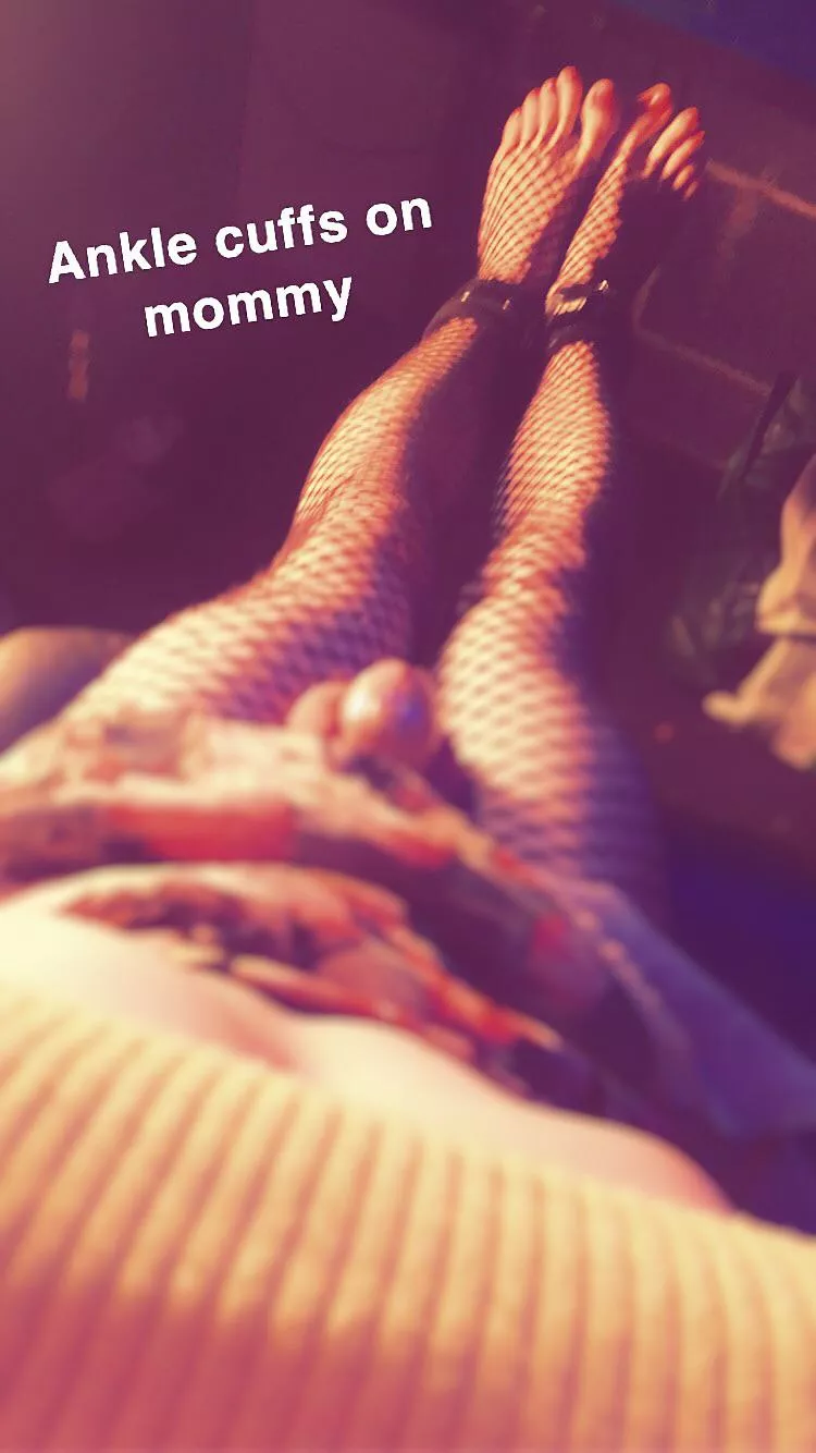 Mommy told me to expose my pathetic clitty for her on Reddit so here I am 🤷🏻‍♀️🤷🏻‍♀️ posted by LexisLilSlut