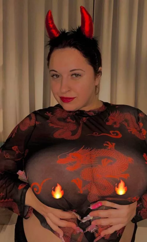 🍑Mommy with the biggest boobs 😳🥵 Free Onlyfans😜 BDSM, Kinky requests, customs and more💦 Link in the comments🥰 by lfrhomiel