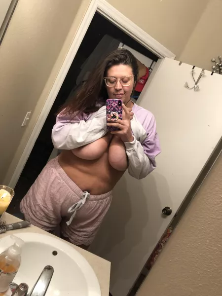 Moms chill wear by Outrageous_Dinner197