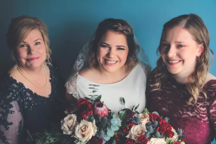 Moms gotta be proud of what a webslut her daughter is by apaleshot