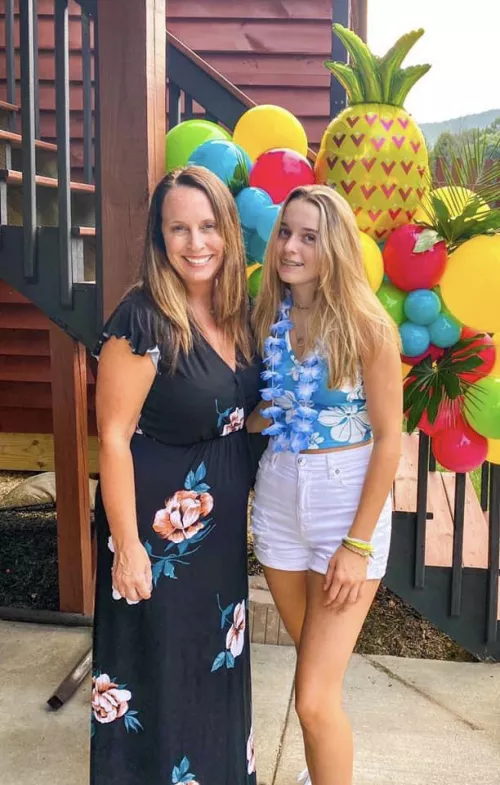 Moms stacked by apaleshot