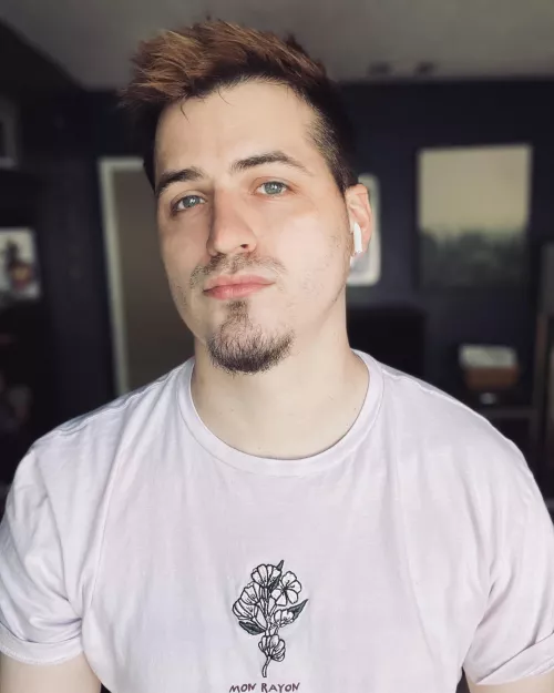 “mon rayon de soleil” - my shirt by Odd-purple-flower