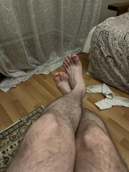 Monday chill by Maleficent-Gate-9744