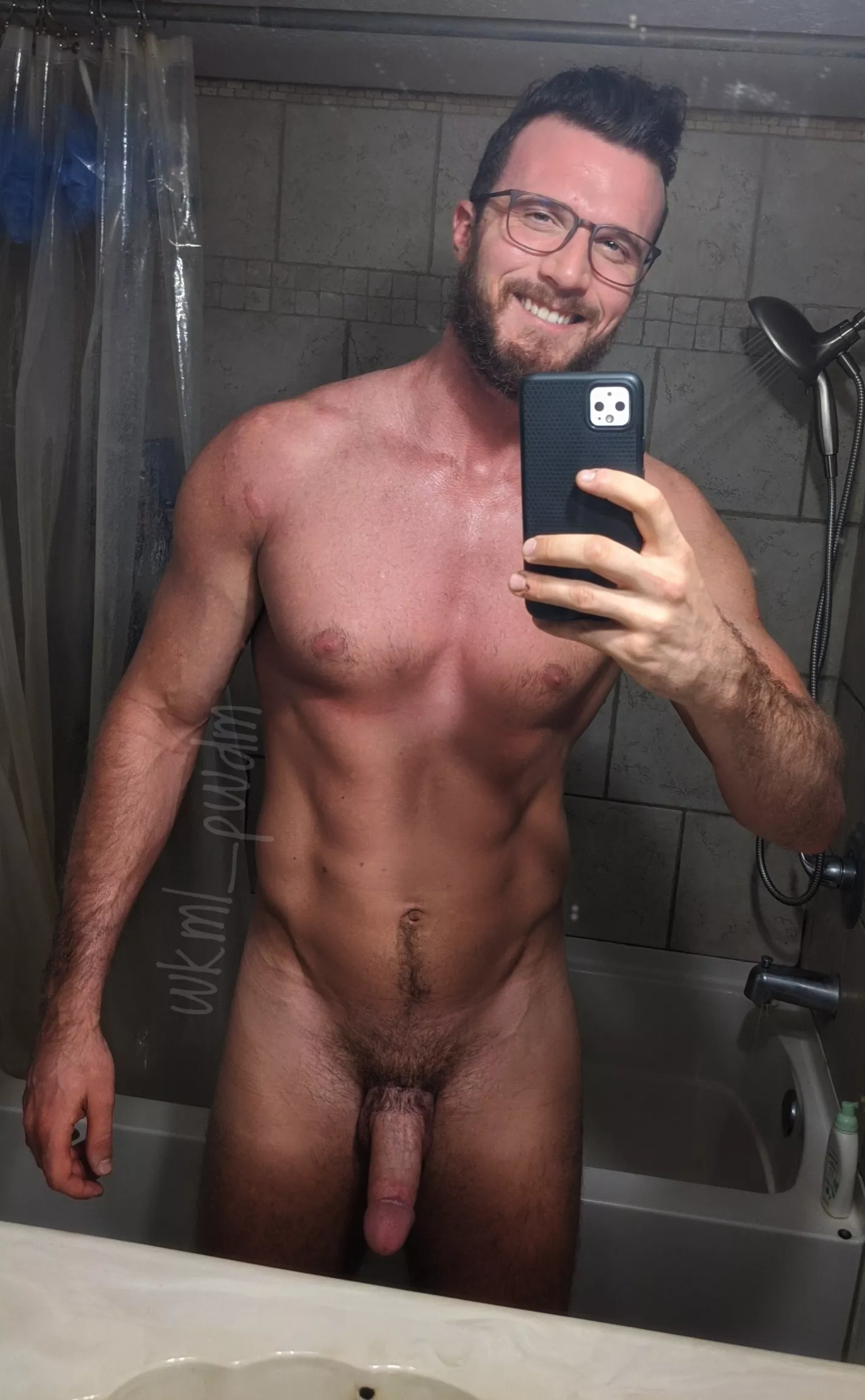 [M]onday is over! Now come here! posted by wkml_pwdm