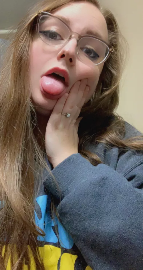 monday morning 💋 by alriterae