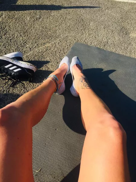 Monday morning back to work out!! Want to taste them now I’m done 🤭😉❤️❤️🖤 by kokkina_aphrodit