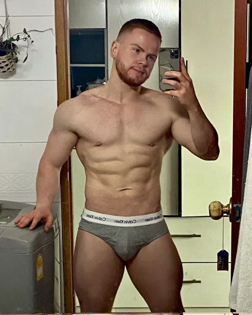 Monday morning workout done 💪🏻 by GingerCubAsiaxxx