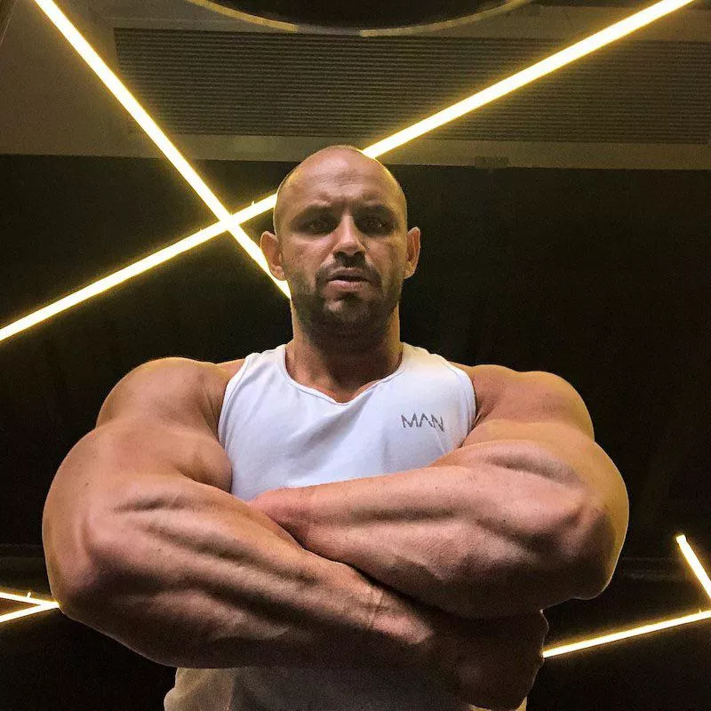 Monster Forearms posted by AlphaZian25