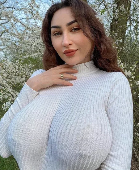 More from Louisa Khovanski....enjoy by DudleyWeetslade