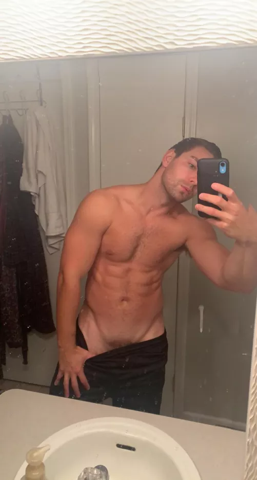 [M]orning abs always look better 🔥 by FulllOfJizz