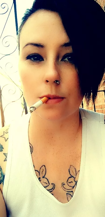 Morning ciggs are the best by MistyPlay