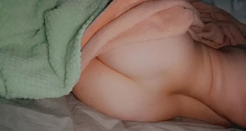 Morning cuddle by freckledgingerkitten