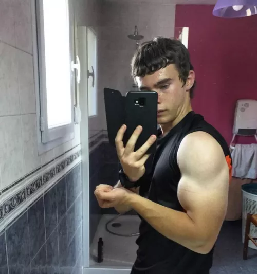 Morning flexin by warren_2837