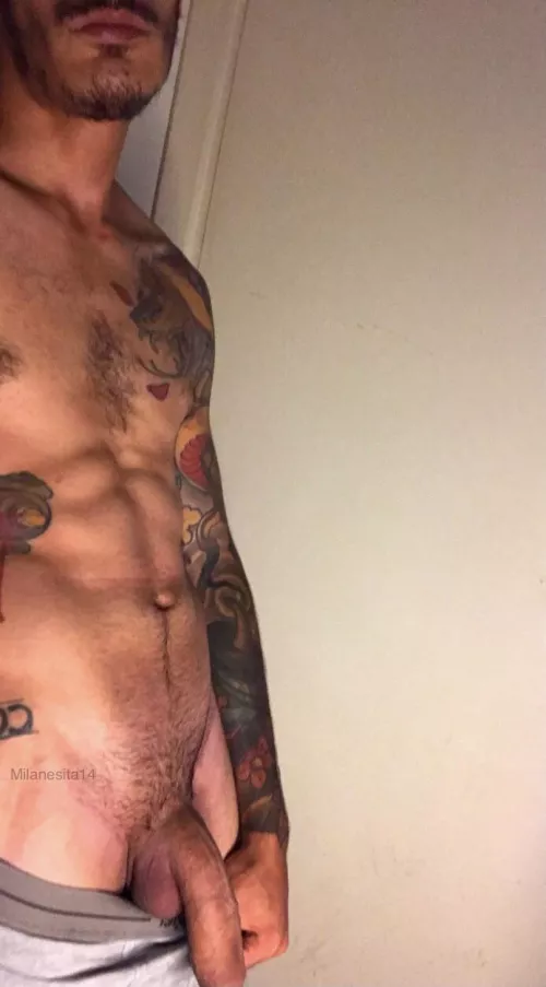 Morning 👋🏾 by milanesita14