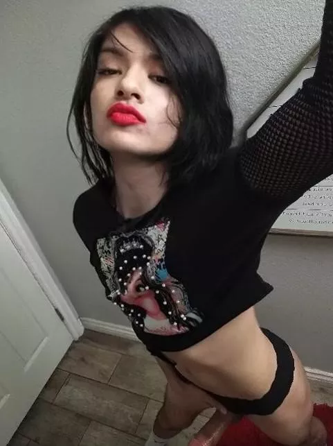 Morning look🤭 posted by stayyhighh420