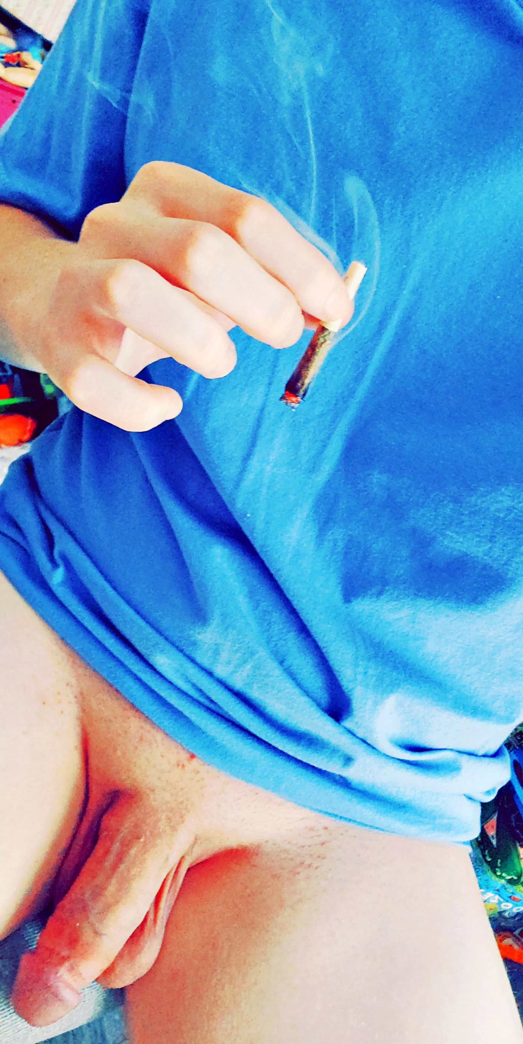 Morning Smoke Sesh 🌅🍃🍆 posted by HungWhiteBull69