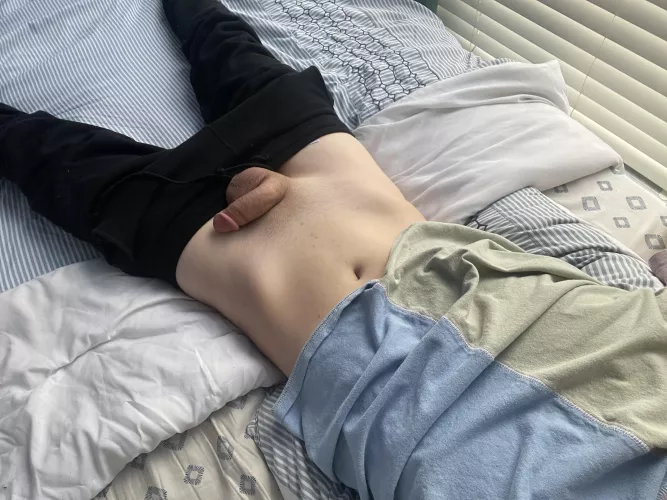 Morning stretch :) by Oliverslloyd