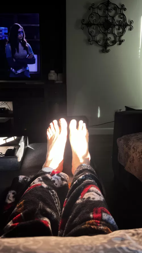 Morning sun tan. by Mexmess