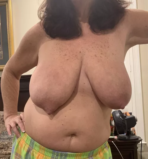 Morning!! Titty Tuesday!!! by GM52