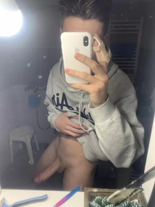 Morning wood help me by Interesting-Weird-48