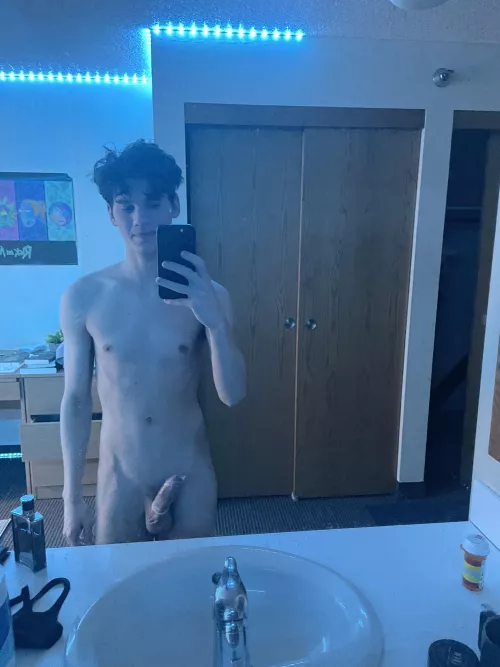 Mornings are hard ;) by banpitou