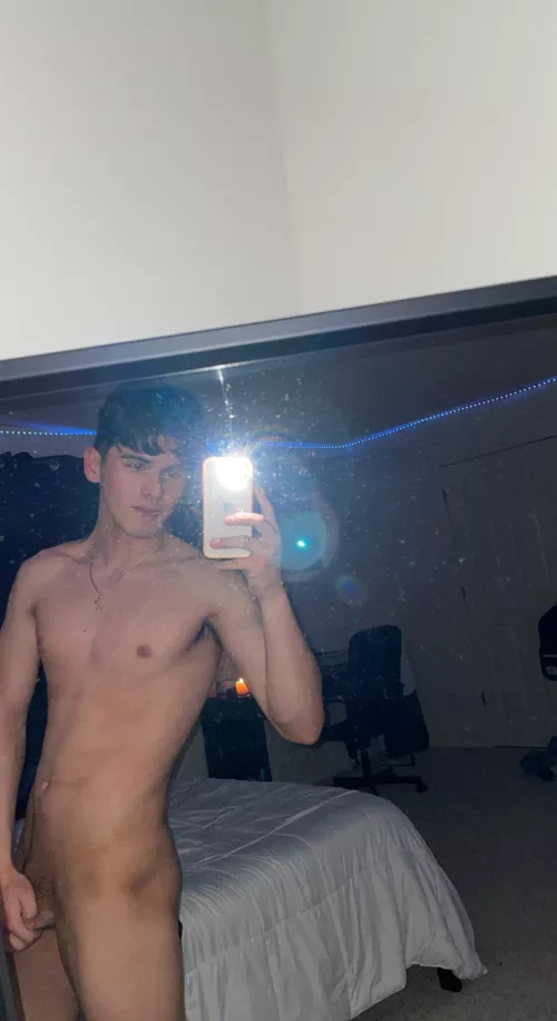 Morning!!🌞Should I post more? by Latintwink-03