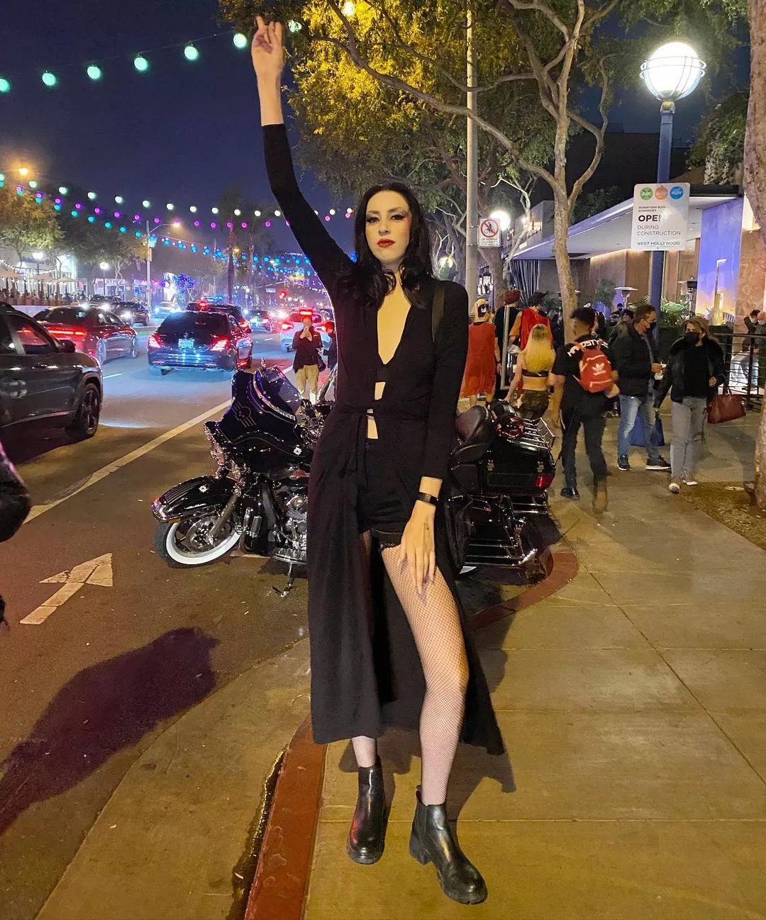 Morticia posted by wuergeanmir