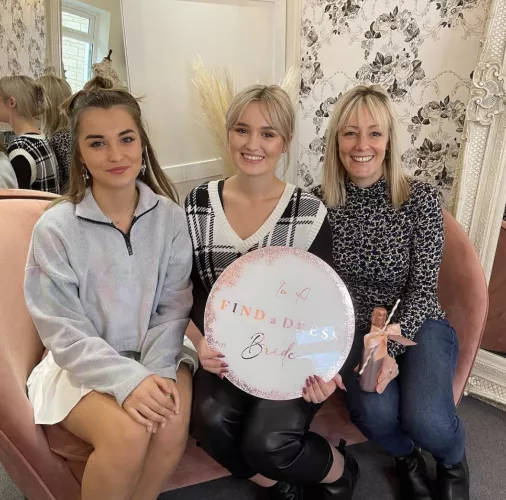 Mother and 2 daughters by crapdeath