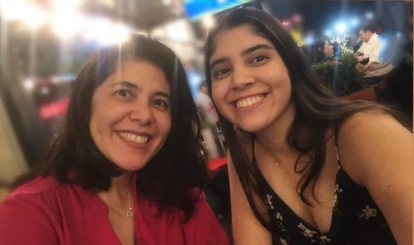 Mother o daughter? by dvjs93