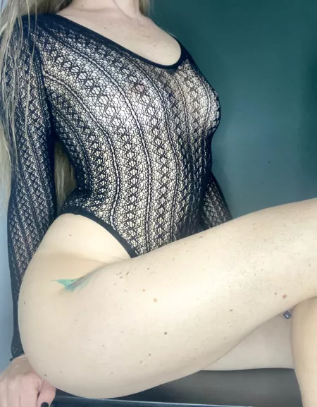 Mrs. S is a naughty mom of 2 with a free OF to fulfill her kinks. Can you keep a secret? 🤫 by Mrs-Secrets