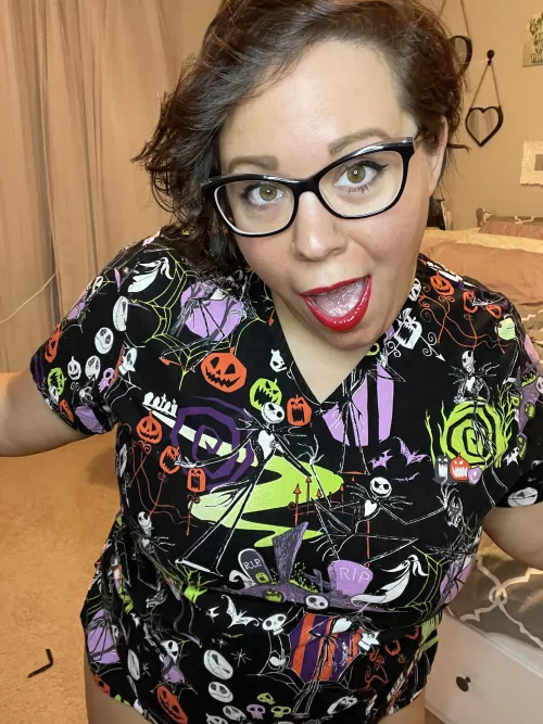 Much love from your new favorite brunette!! 💋💋💋 come check me out by mascara_and_coffee