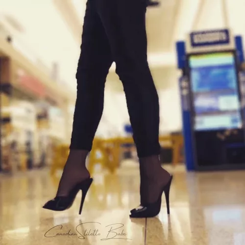 Mules and nylons by kinkycurvyy