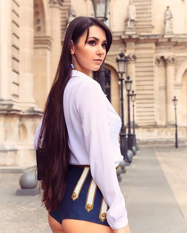 Musketeer in Paris posted by Lcfer