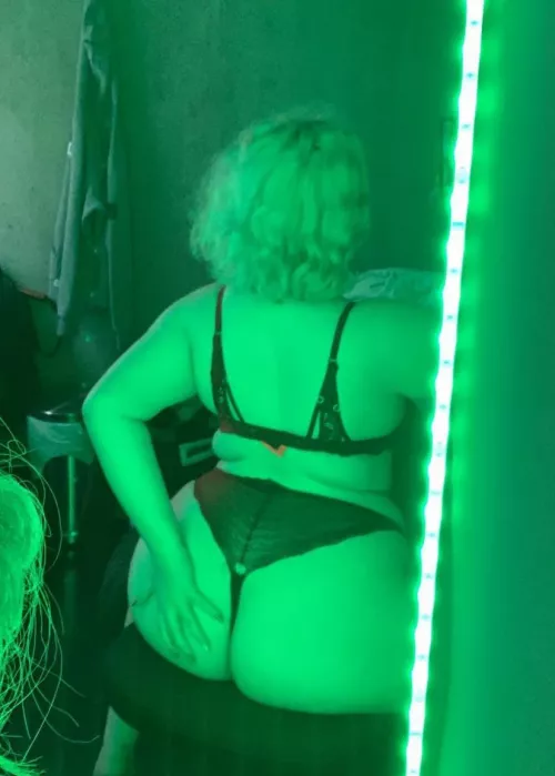 My ass just keeps getting bigger.. 🤭 by throwaway072418