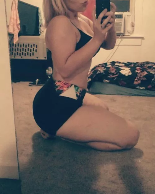 My ass looked good in my legging shorts even though my hook up didn’t even have a bed frame 😂 by NutInsideMILF