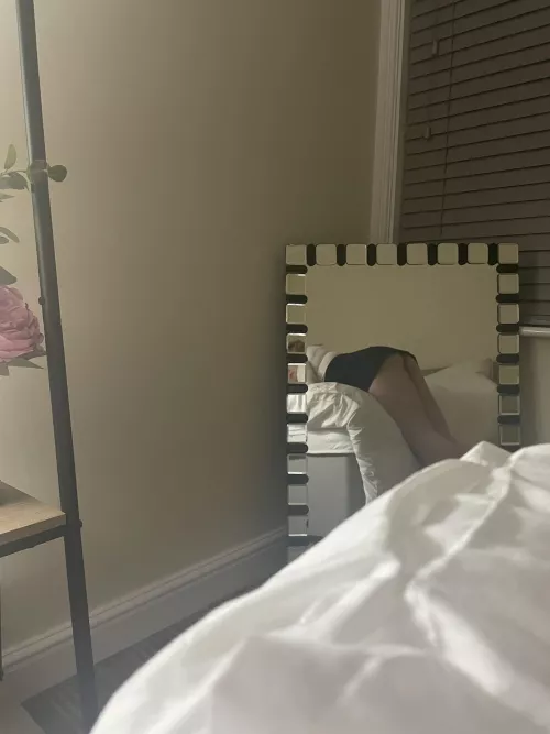 My ass needs spanked and my pussy needs filled by Mammoth-Shop