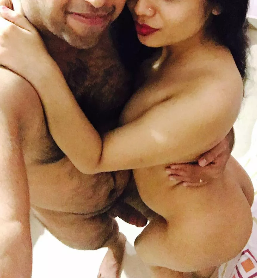 My babe went for a party with her boss and sent me this pik later posted by MaleficentReveal6420