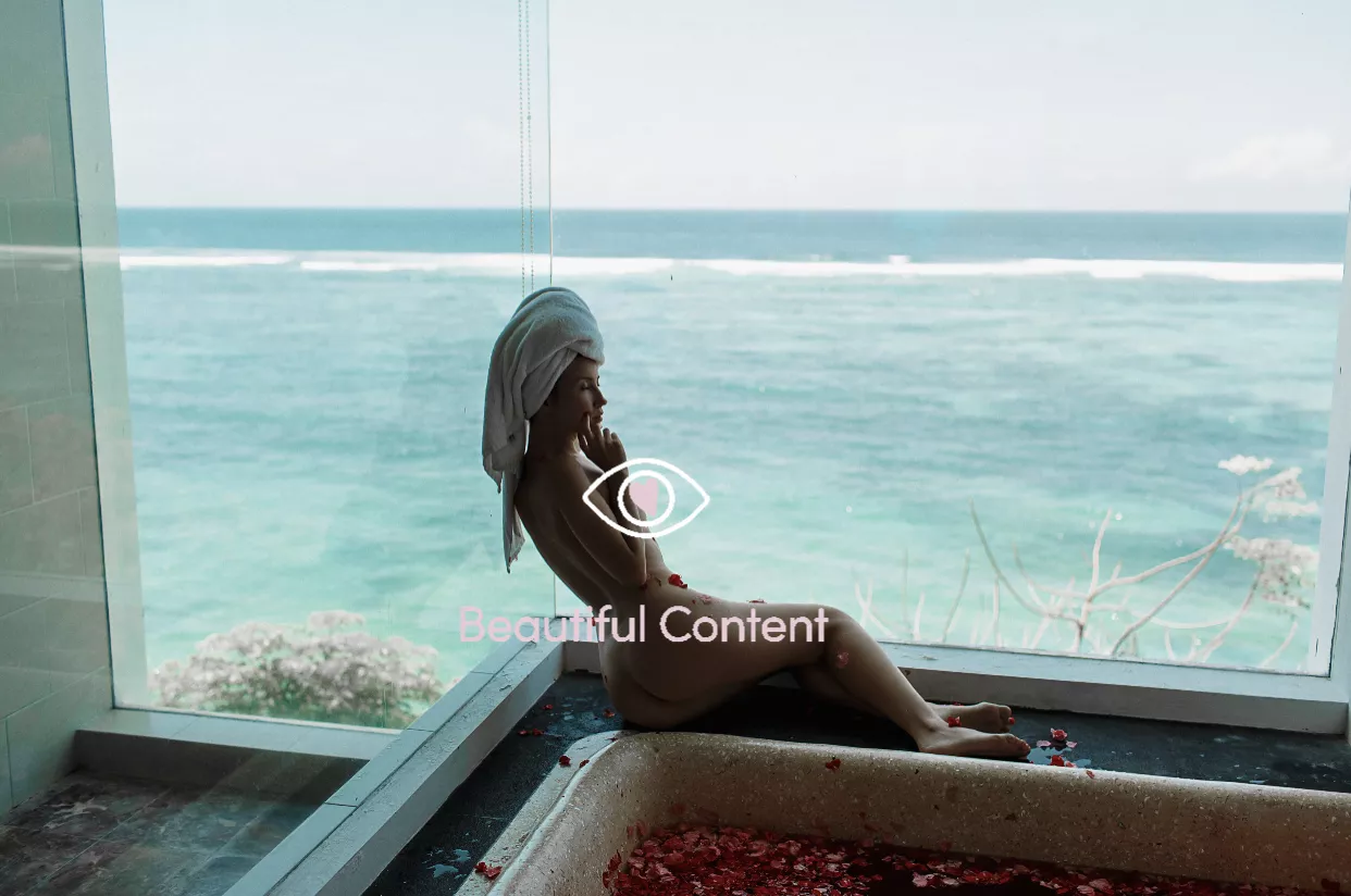 My beautiful ass is for you🍑 Come in soon, I want to see your cock right now🍆 posted by Elina_re