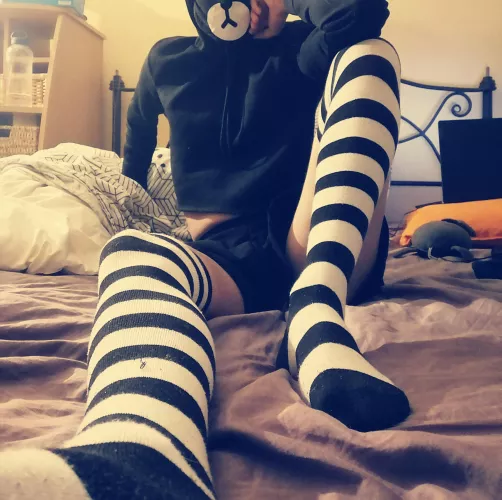 My beds a mess, sorry! by Archisama