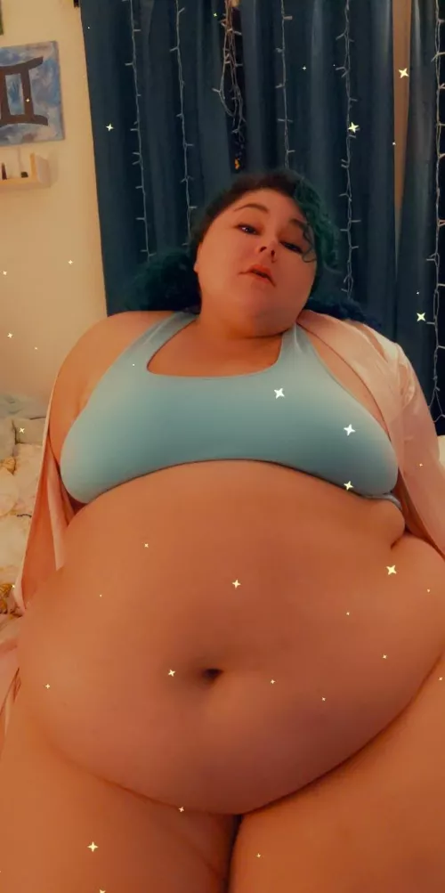 My belly is so soft 🥴 by Jennerallysensual