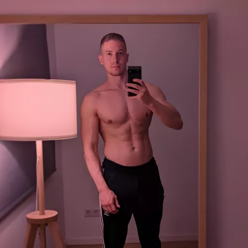 My body is ready for all that christmas food by loozey94